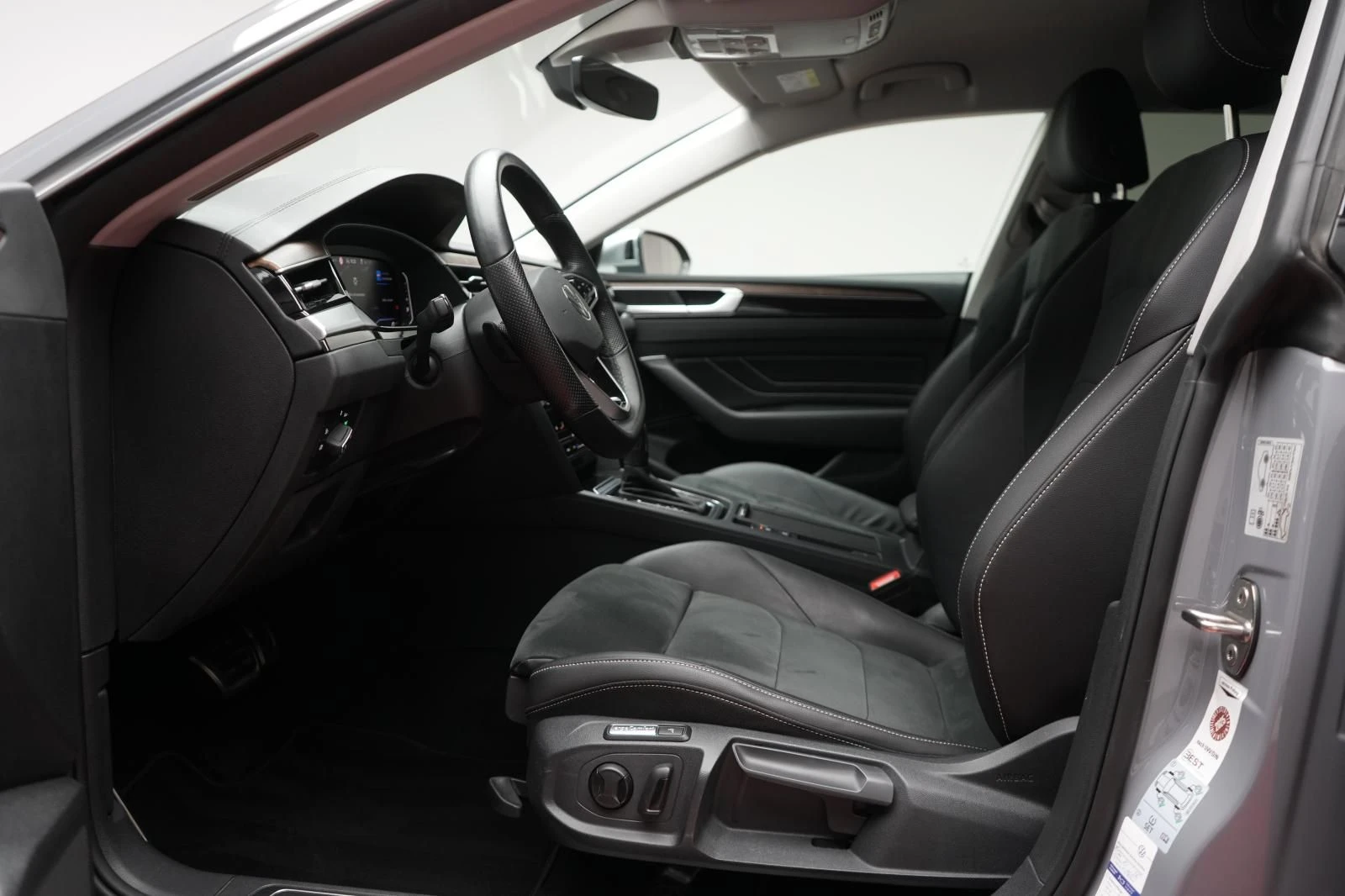 VW Arteon SHOTINGBRAKE/2.0TDI/DSG/360/ELEGANCE/NAVI/LED/E183 - изображение 8