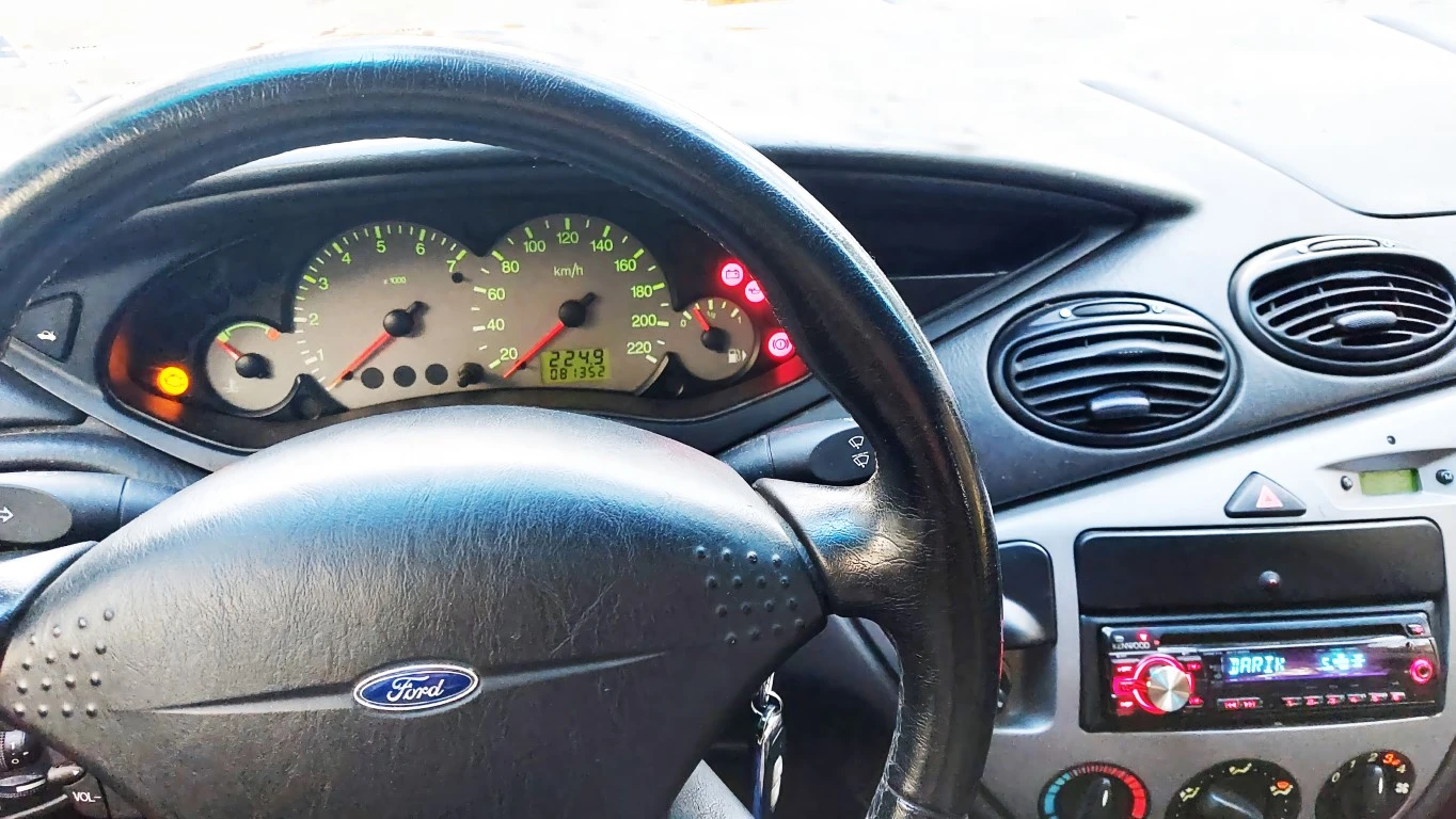 Ford Focus Zetec 1.6 - изображение 6