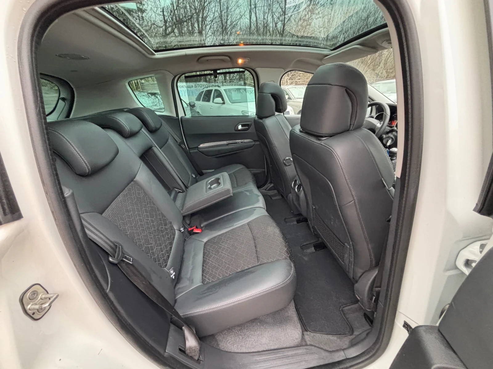 Peugeot 3008 1.6HDI - изображение 8