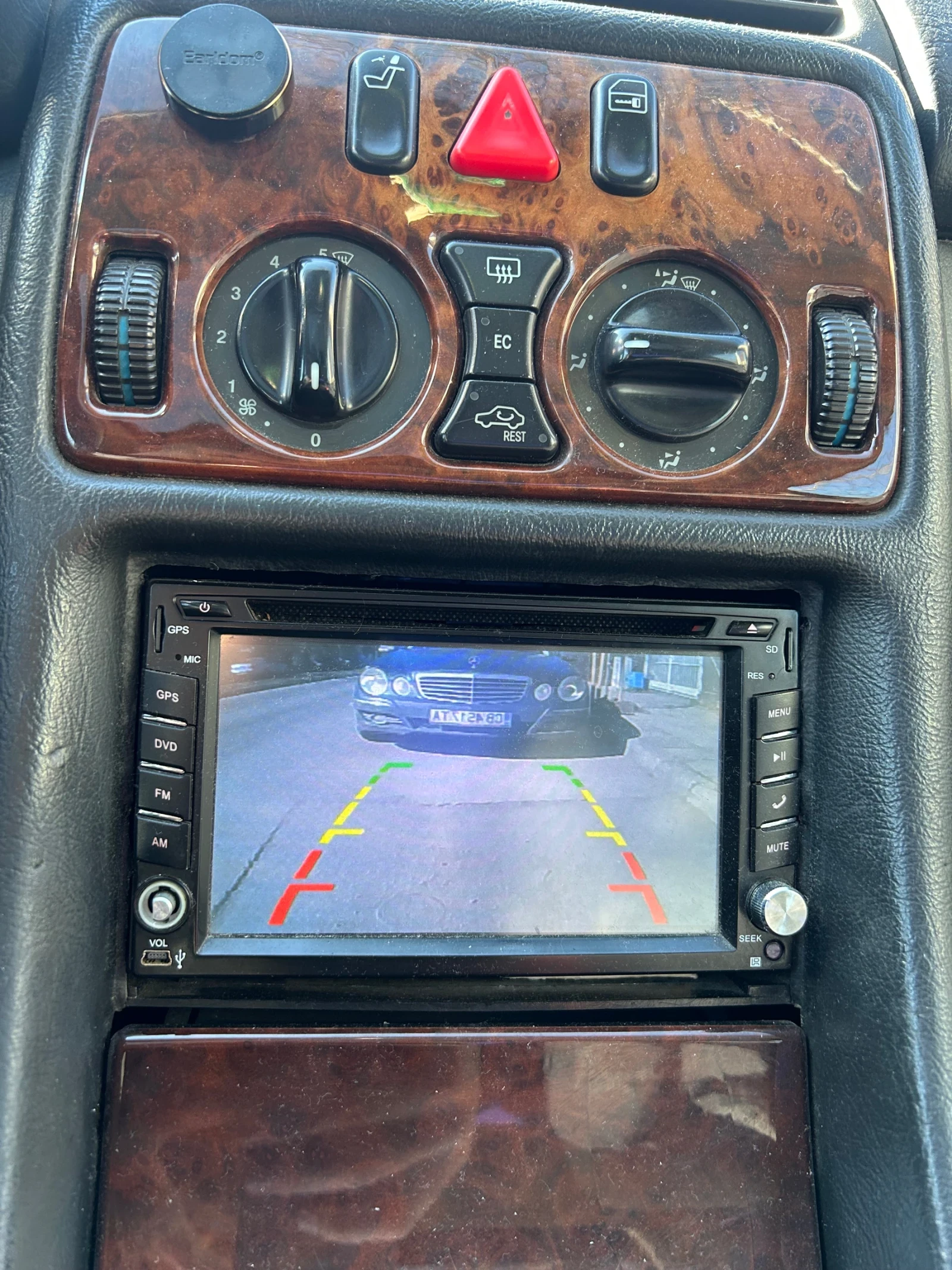 Mercedes-Benz CLK 200 KOMPRESSOR, снимка 6 - Автомобили и джипове - 53645793