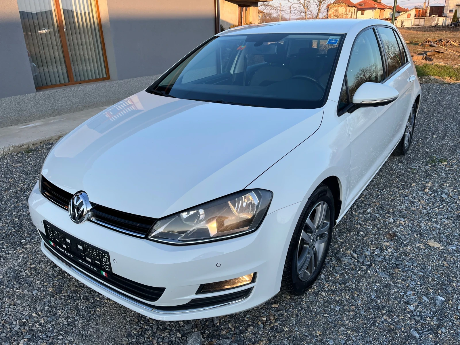 VW Golf 1.6 TDi 7Speed/DSG, снимка 3 - Автомобили и джипове - 53730231