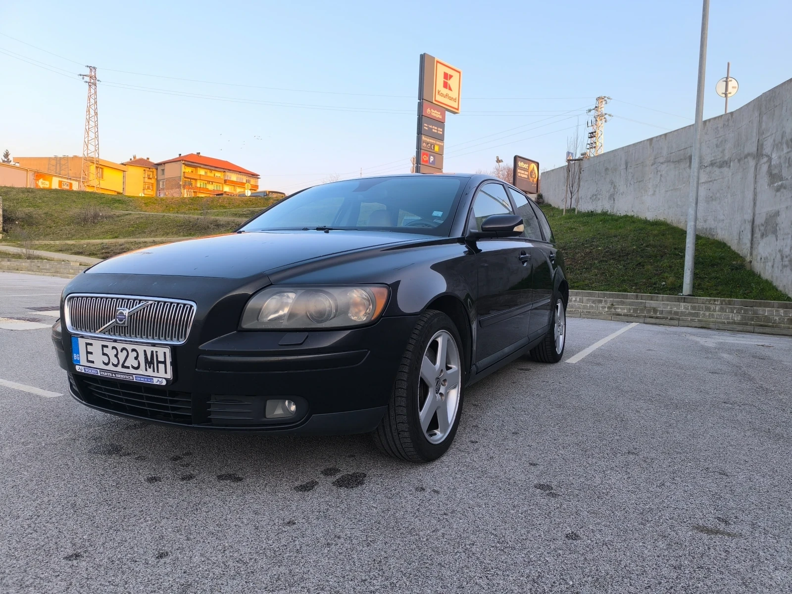 Volvo V50 T5 AWD 2.5i 4x4 TURBO, КОЖА, КСЕНОН, ГАЗ., снимка 7 - Автомобили и джипове - 53738346