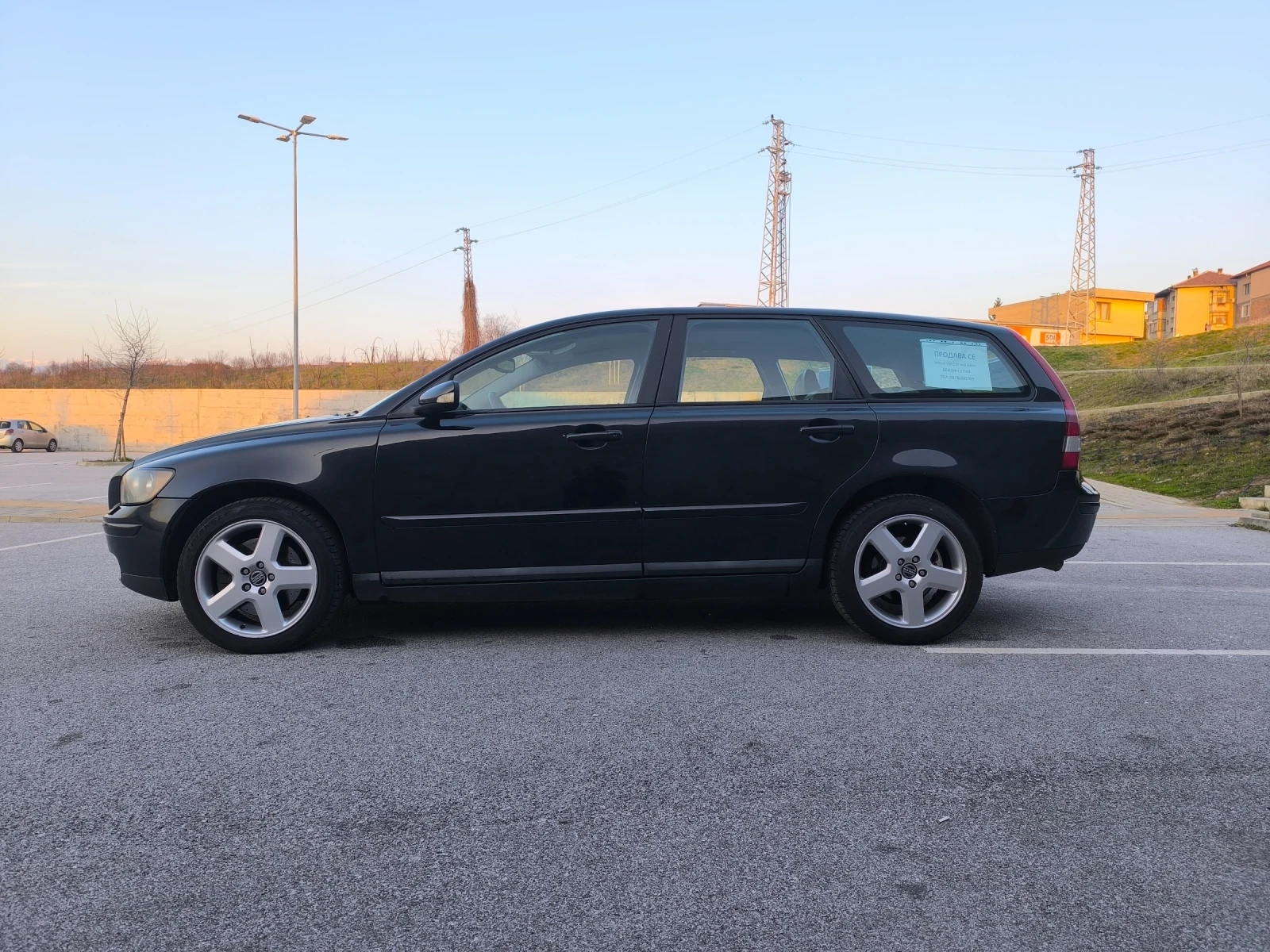 Volvo V50 T5 AWD 2.5i 4x4 TURBO, КОЖА, КСЕНОН, ГАЗ., снимка 8 - Автомобили и джипове - 53738346