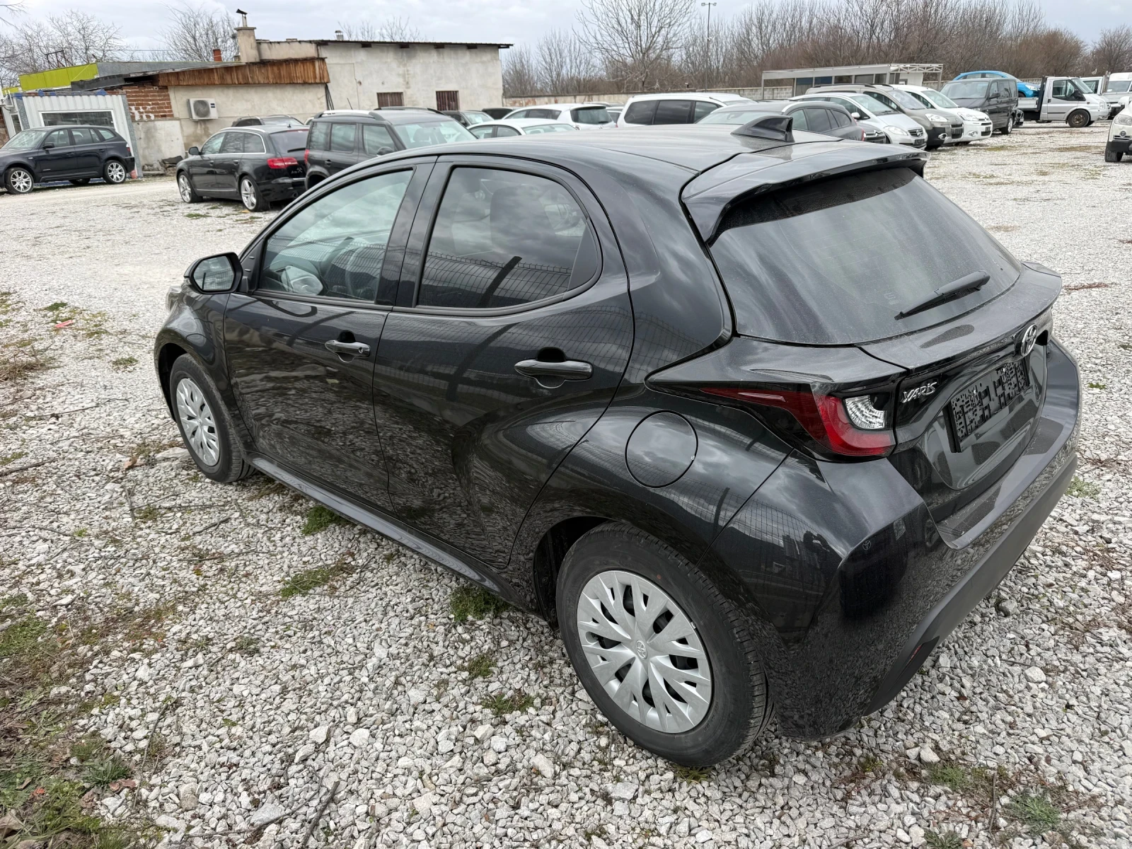 Toyota Yaris 1.5 Hybrid, снимка 5 - Автомобили и джипове - 53923821