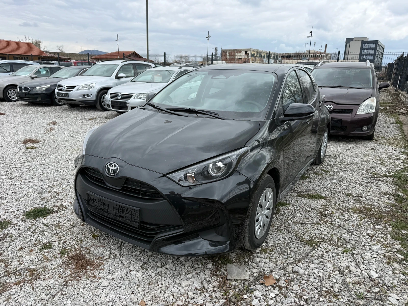 Toyota Yaris 1.5 Hybrid, снимка 3 - Автомобили и джипове - 53923821