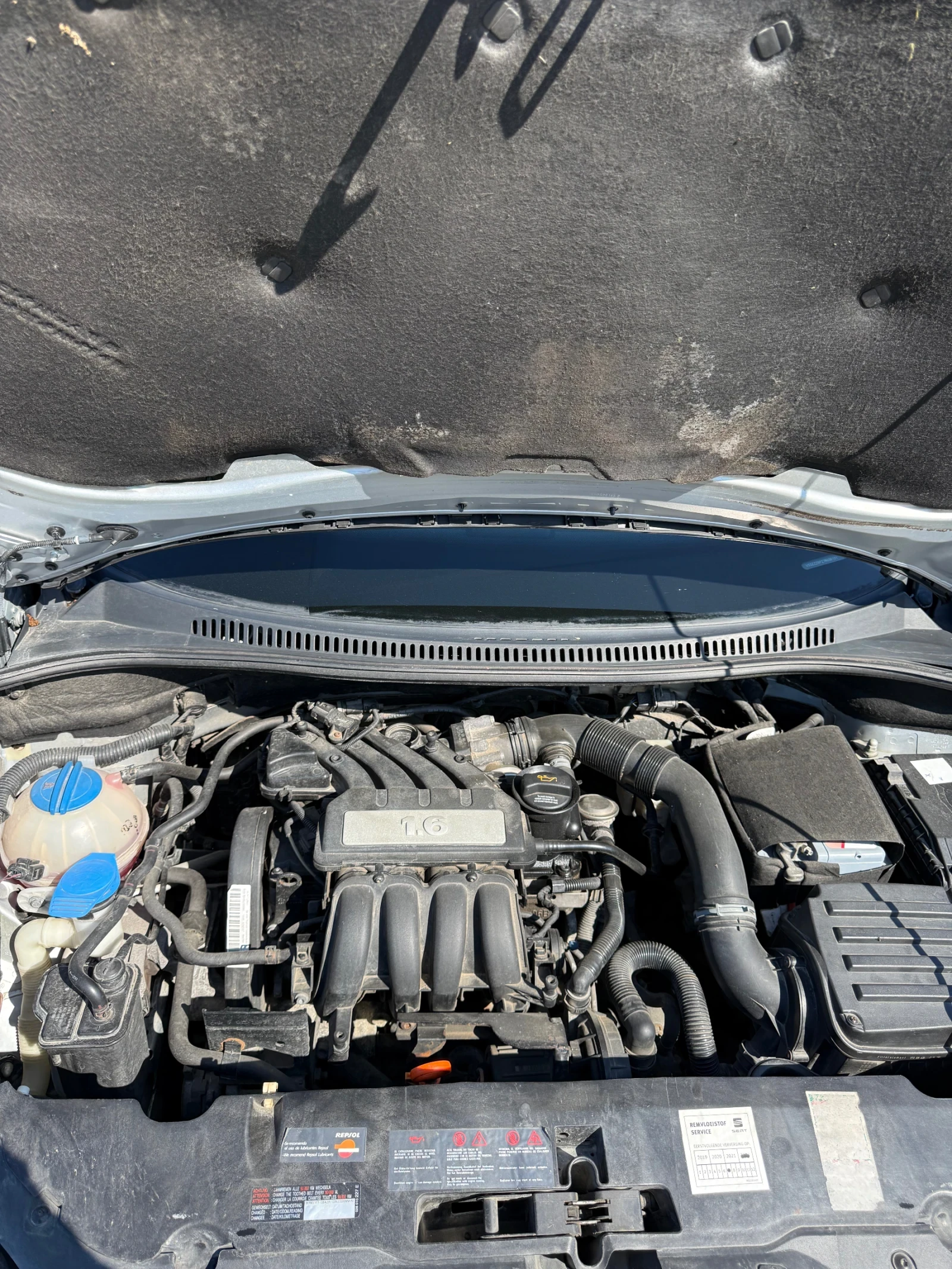 Seat Altea XL, 1.6 BSE, снимка 11 - Автомобили и джипове - 54296125