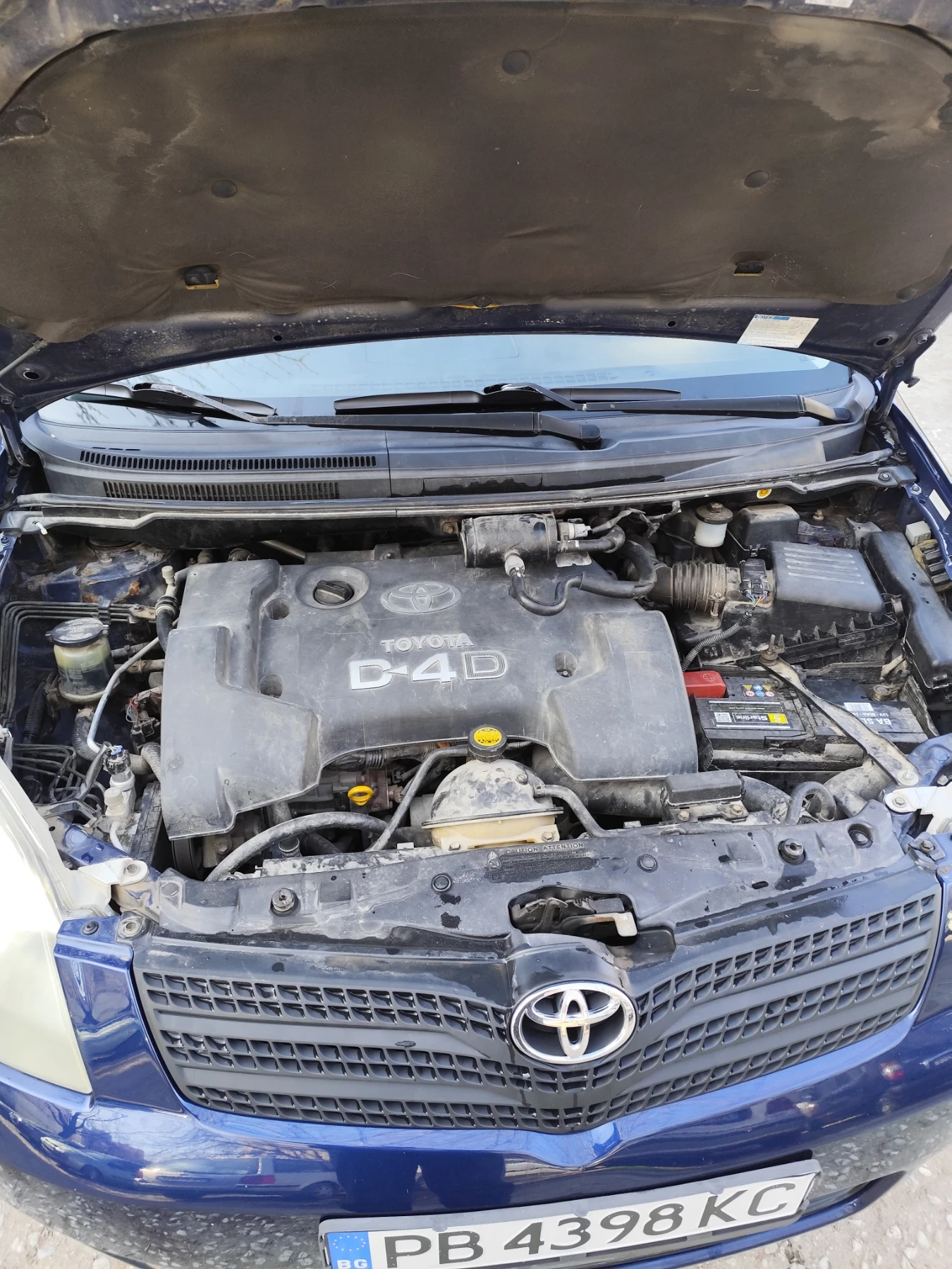 Toyota Corolla verso, снимка 9 - Автомобили и джипове - 54346897