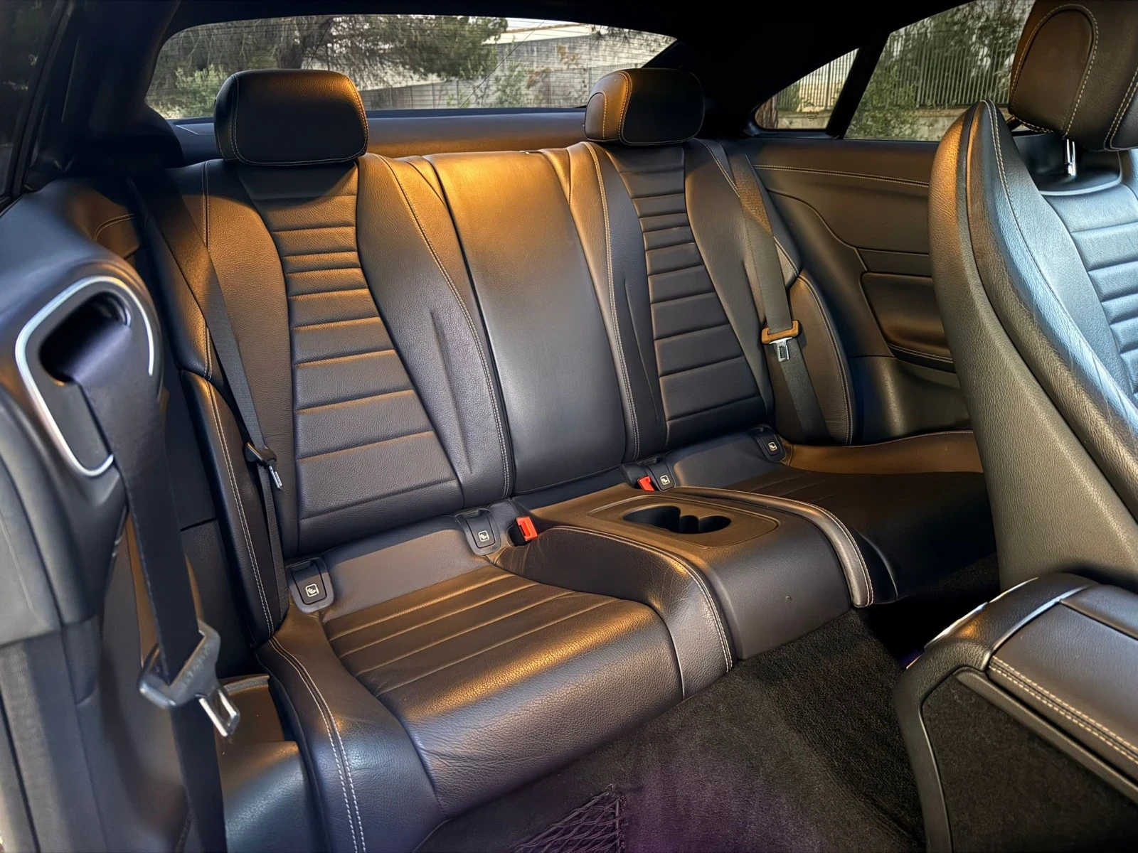 Mercedes-Benz E 220 d, снимка 16 - Автомобили и джипове - 54748018
