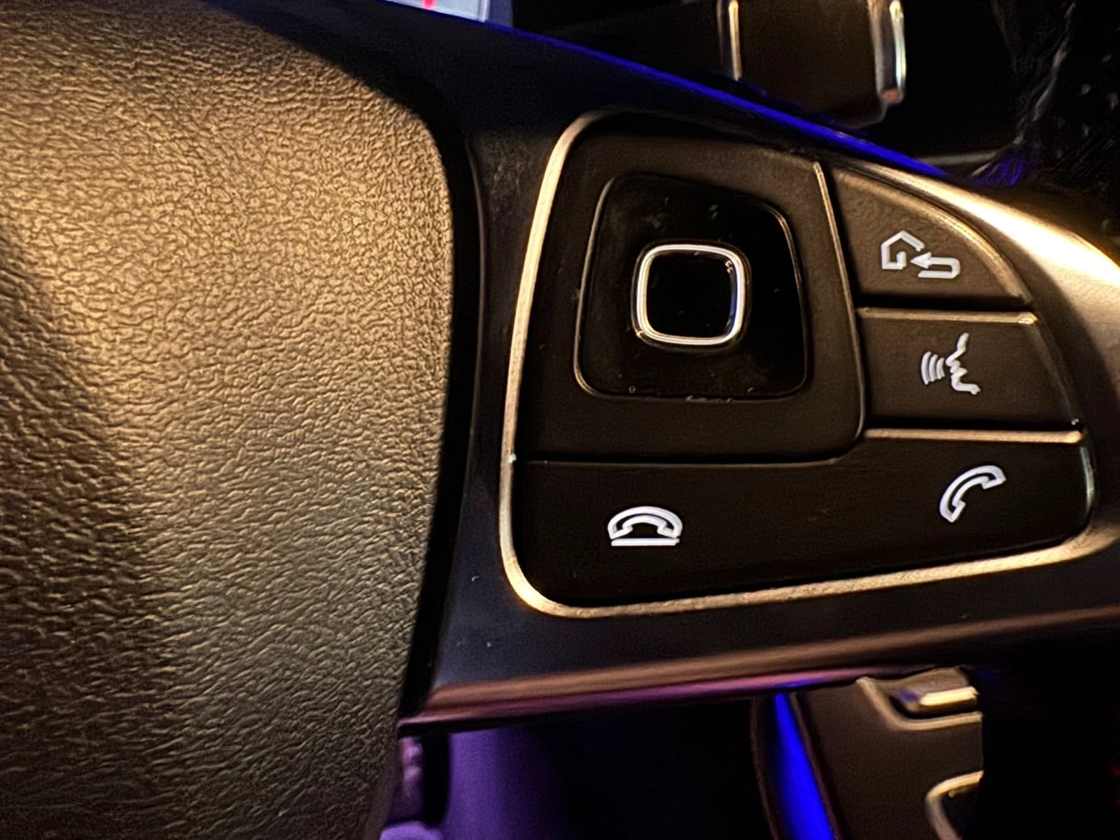 Mercedes-Benz E 220 d, снимка 10 - Автомобили и джипове - 54748018