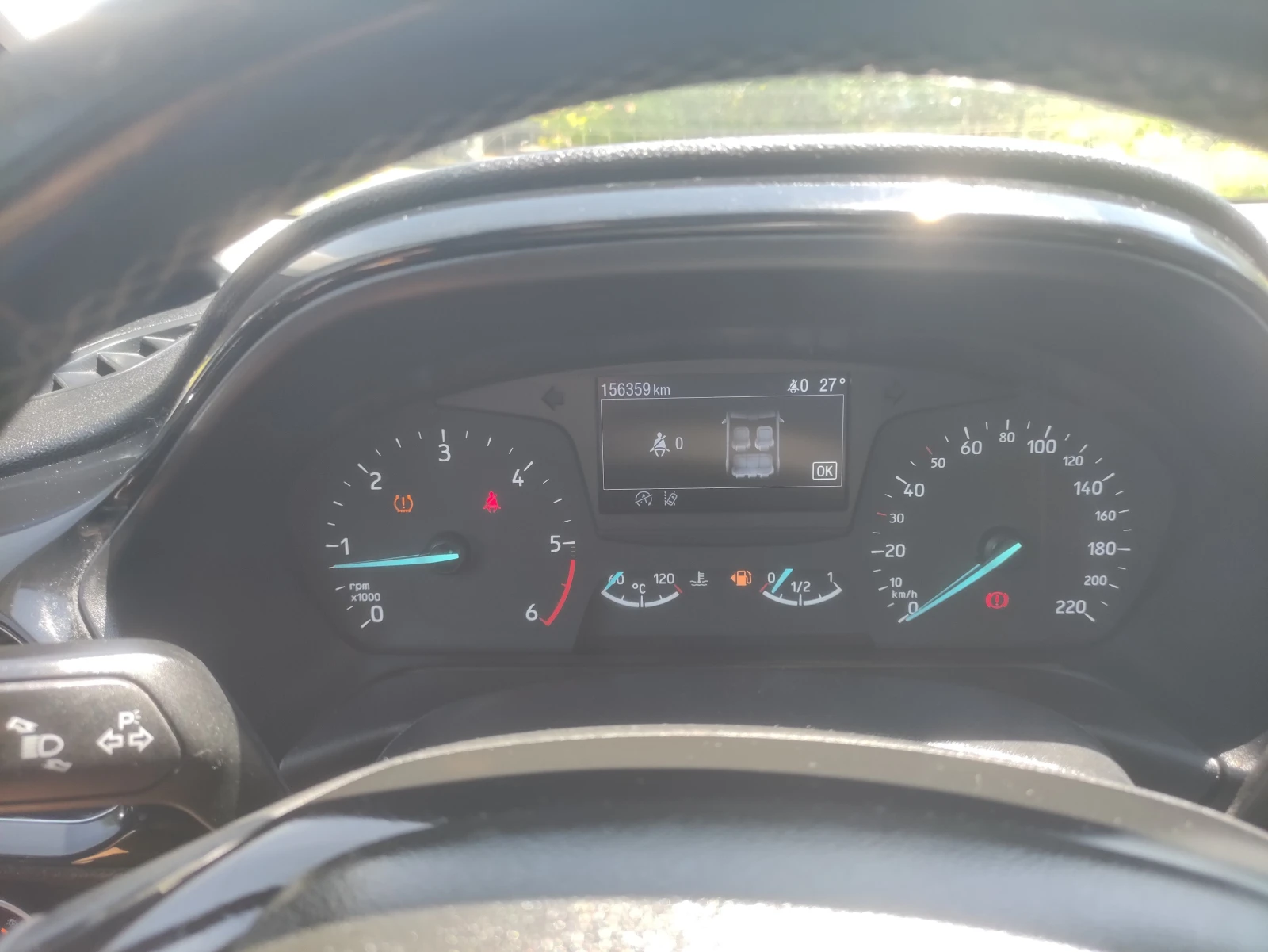 Ford Fiesta 1.5 tdci отличен  титаниум евро 6, снимка 12 - Автомобили и джипове - 55336889