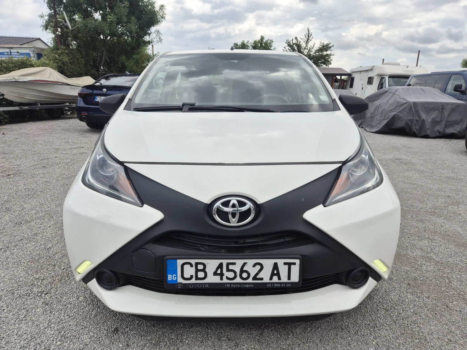Toyota Aygo 1.0, снимка 15 - Автомобили и джипове - 55458299