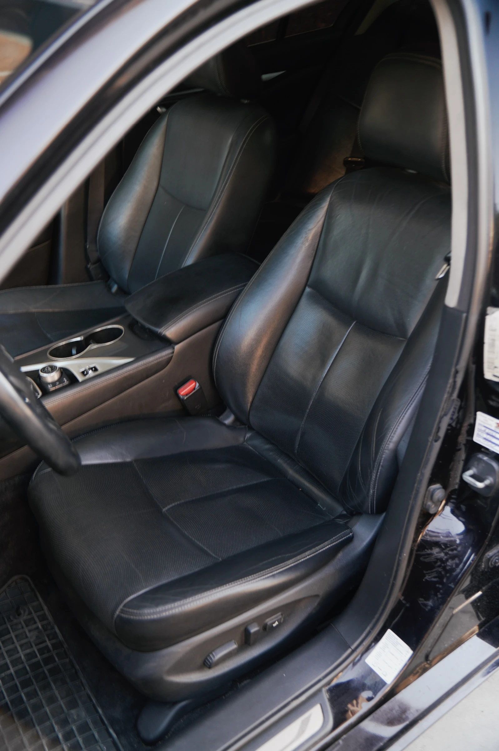 Infiniti Q50, снимка 7 - Автомобили и джипове - 55992105