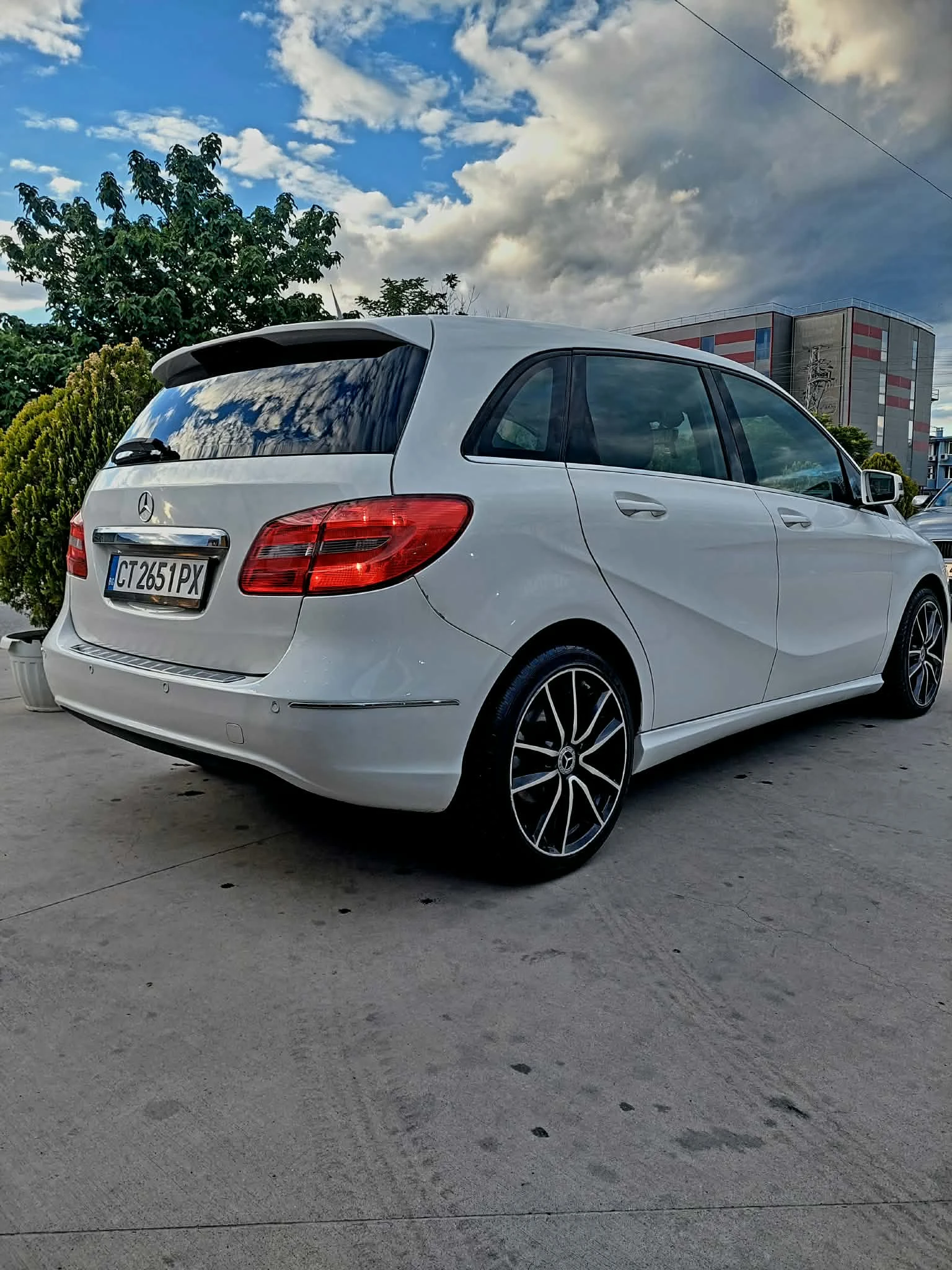 Mercedes-Benz B 180 CDI, снимка 2 - Автомобили и джипове - 56008637