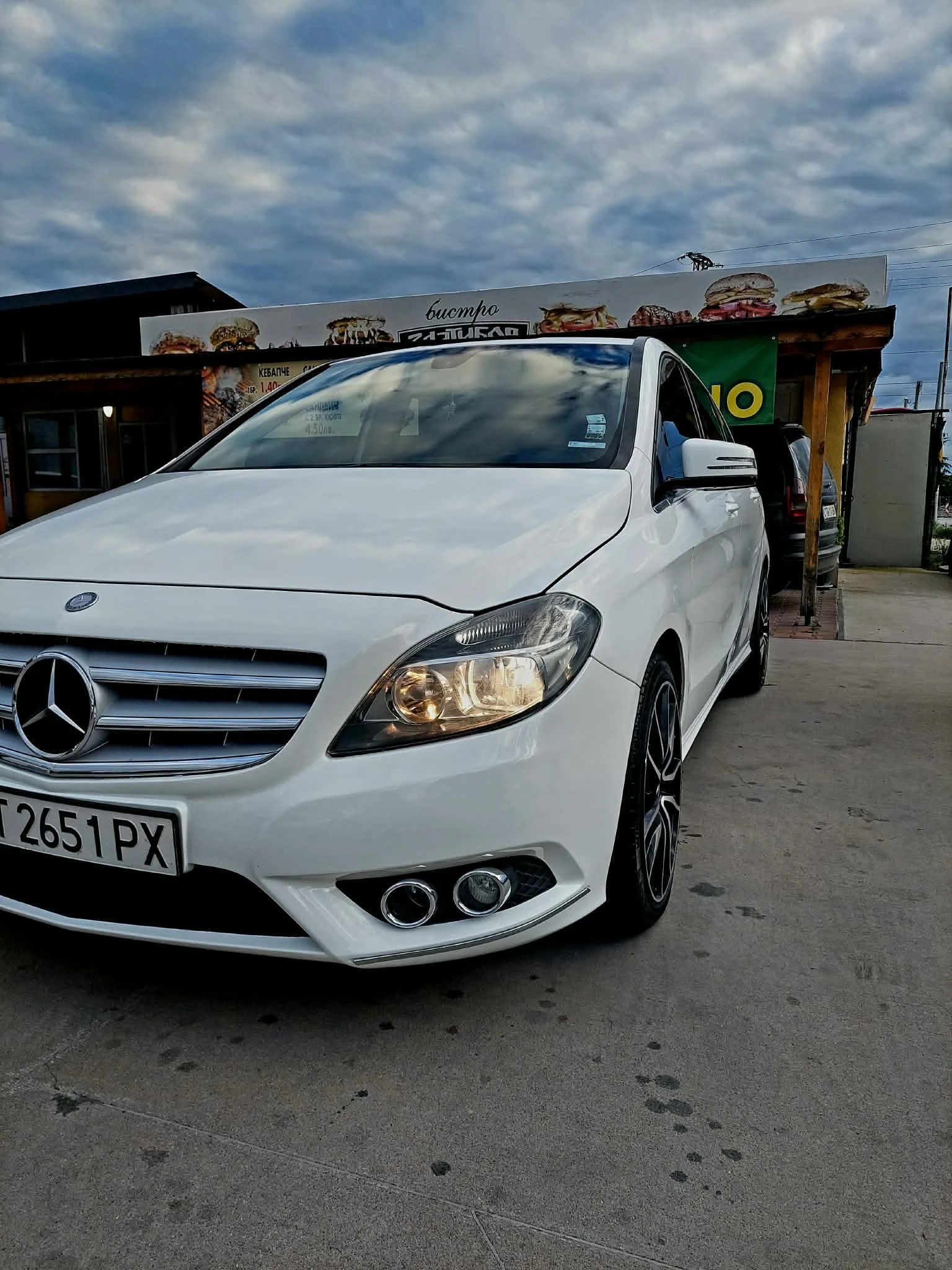 Mercedes-Benz B 180 CDI, снимка 4 - Автомобили и джипове - 56008637