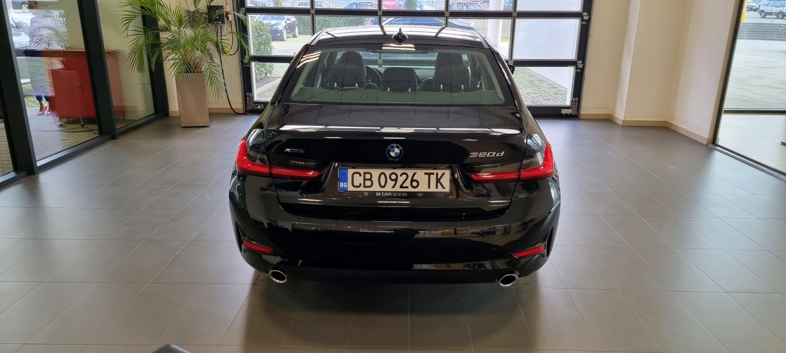 BMW 320 320d xDrive Sedan, снимка 2 - Автомобили и джипове - 56024362