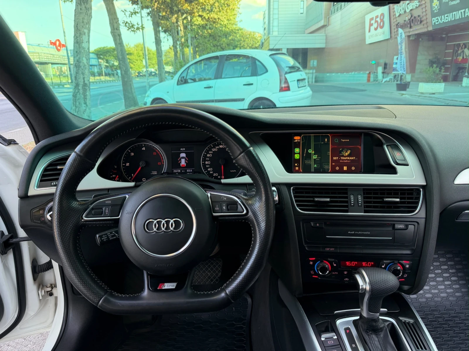 Audi A4 Avant 2.0tdi 8sk avtomatik, снимка 6 - Автомобили и джипове - 56060417