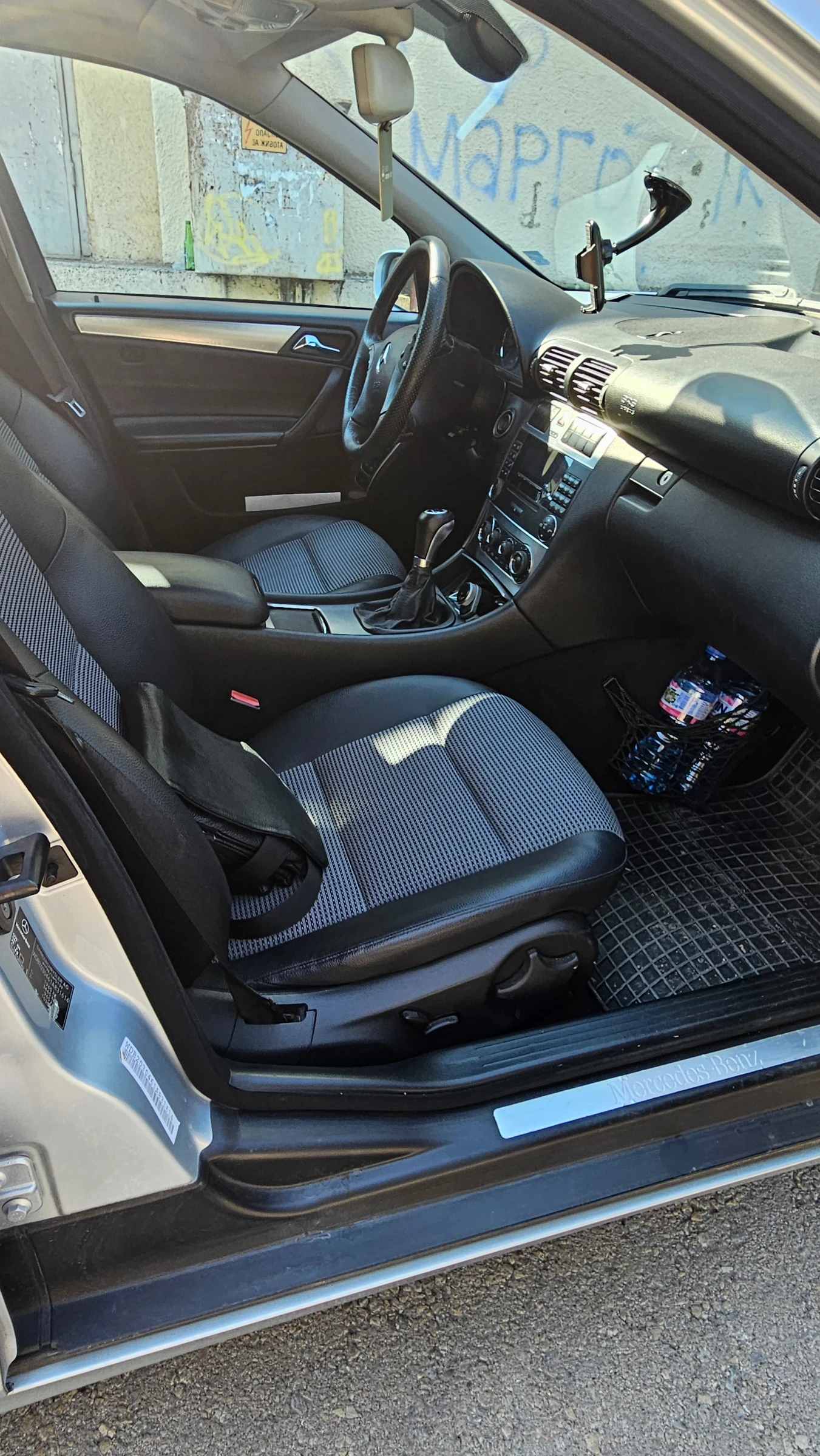 Mercedes-Benz C 180, снимка 6 - Автомобили и джипове - 56168479