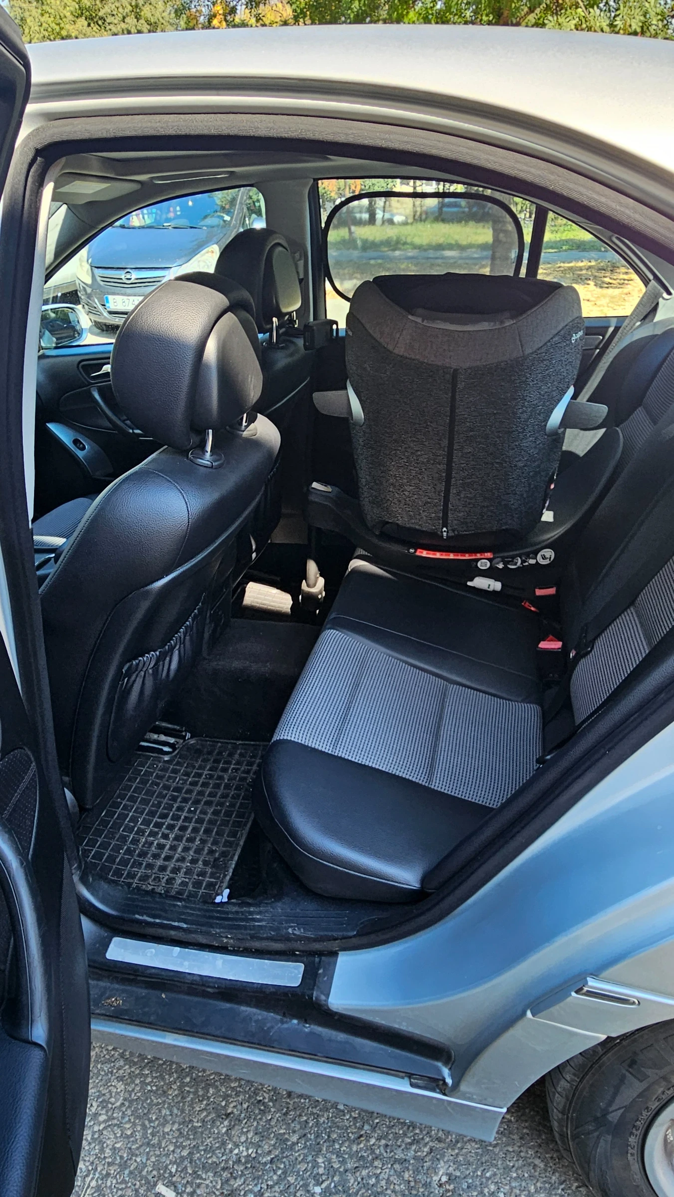 Mercedes-Benz C 180, снимка 5 - Автомобили и джипове - 56168479