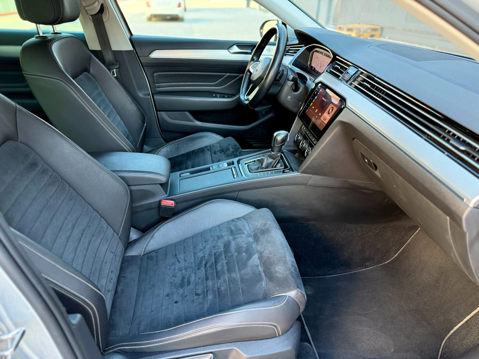 VW Passat B8.5 2.0 TDI Facelift Digital Disctronic, снимка 12 - Автомобили и джипове - 56319172