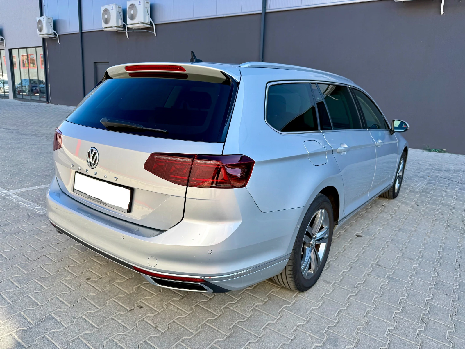 VW Passat B8.5 2.0 TDI Facelift Digital Disctronic, снимка 5 - Автомобили и джипове - 56319172