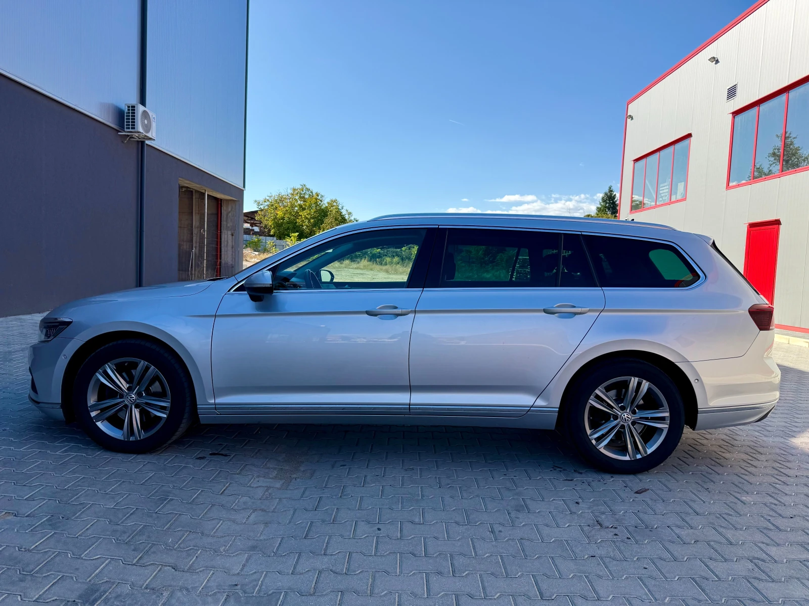 VW Passat B8.5 2.0 TDI Facelift Digital Disctronic, снимка 4 - Автомобили и джипове - 56319172