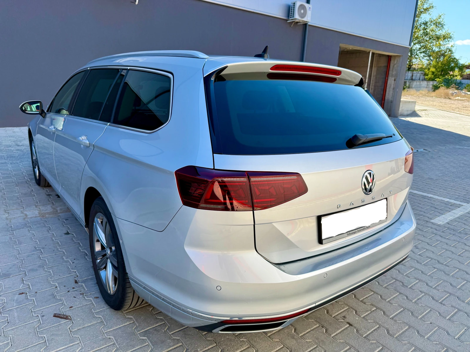 VW Passat B8.5 2.0 TDI Facelift Digital Disctronic, снимка 7 - Автомобили и джипове - 56319172