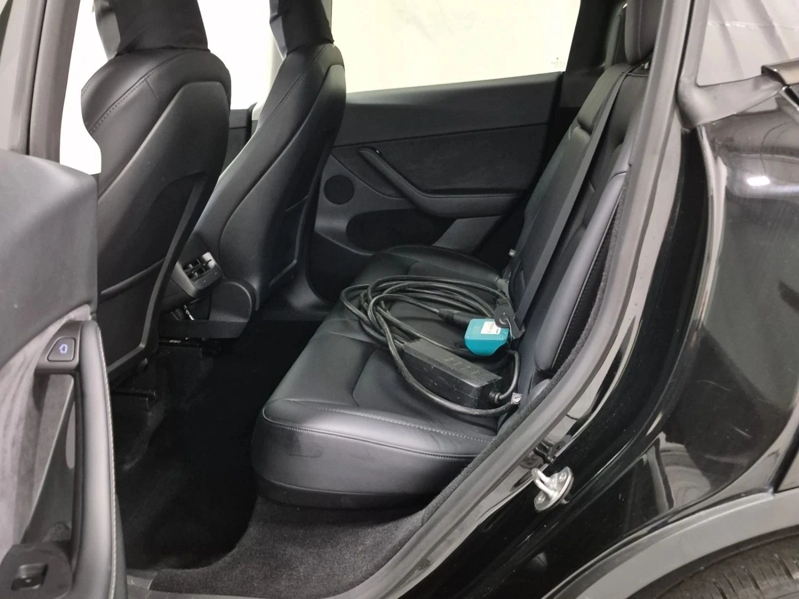 Tesla Model Y, снимка 13 - Автомобили и джипове - 56716955
