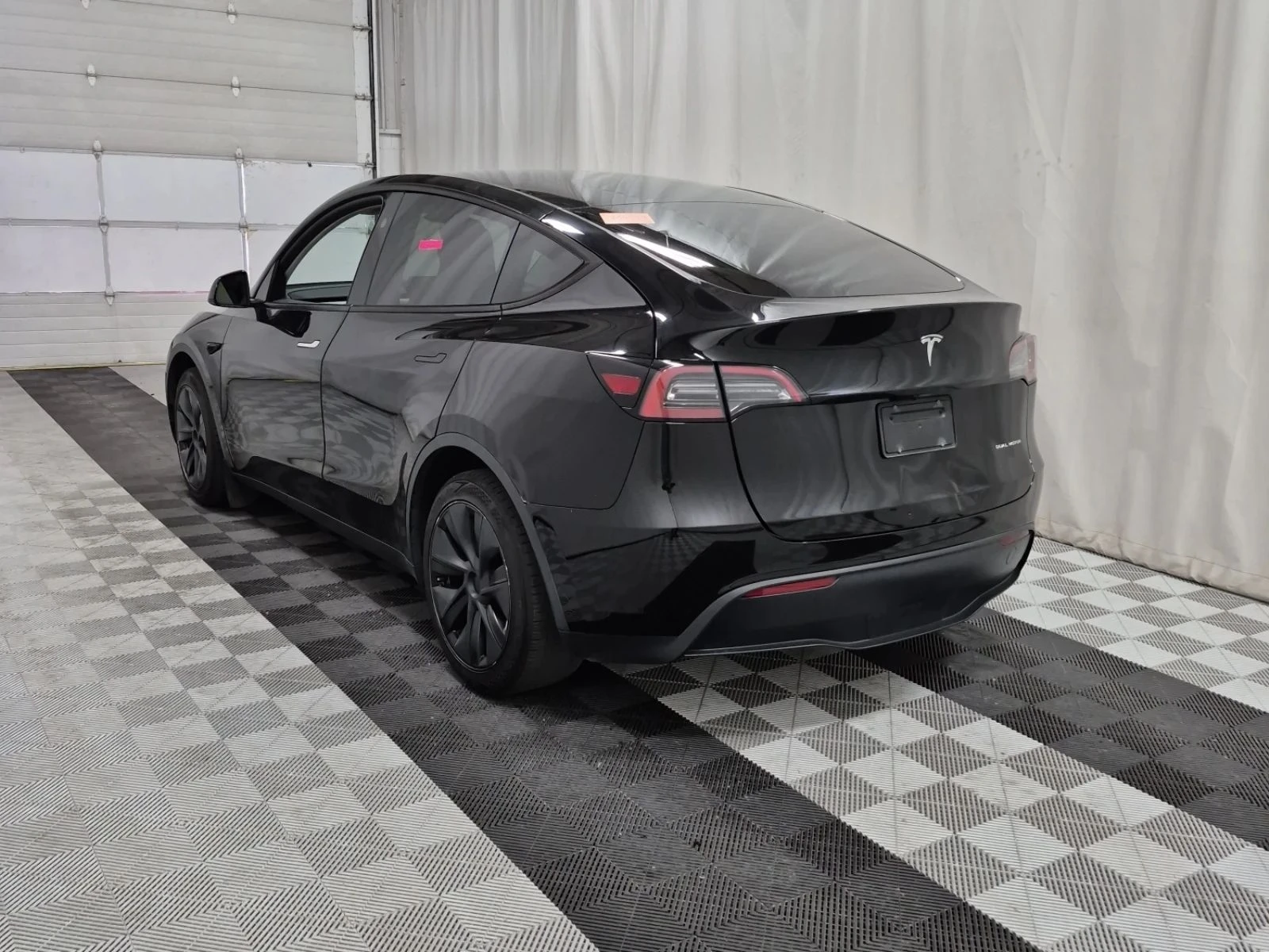 Tesla Model Y, снимка 4 - Автомобили и джипове - 56716955
