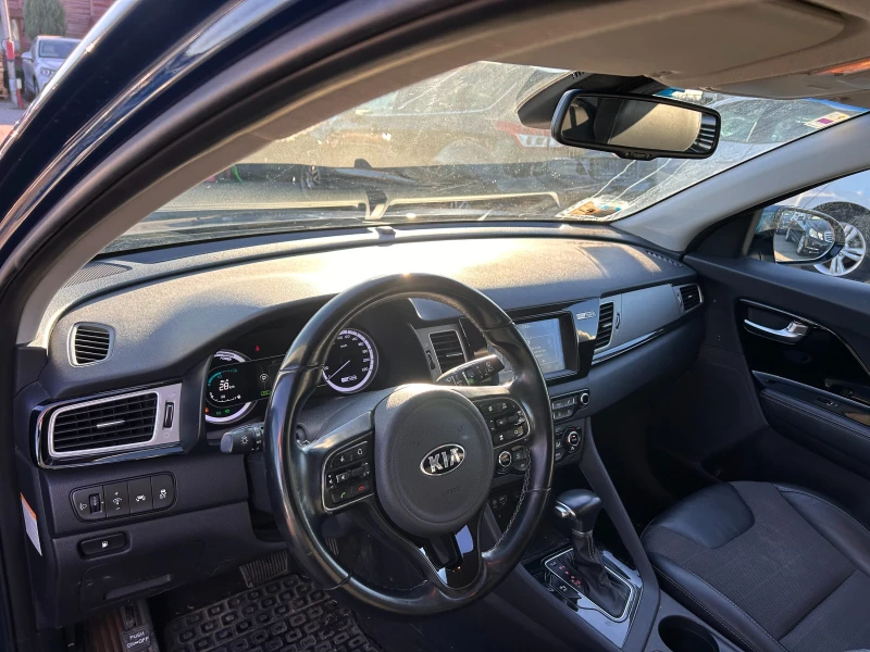 Kia Niro 1.6i HYBRID AVTOMAT/NAVI/KOJA EURO 6, снимка 12 - Автомобили и джипове - 52416072