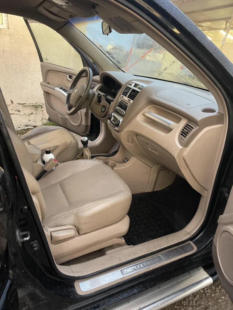Kia Sportage 2 CRDI 4x4, снимка 5 - Автомобили и джипове - 52643478