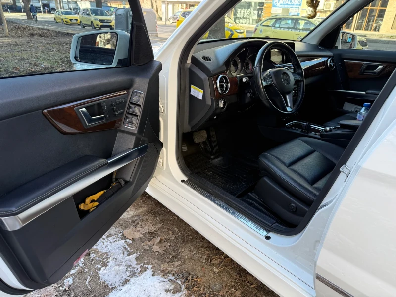 Mercedes-Benz GLK GLK250 Bluetec 4matic, снимка 8 - Автомобили и джипове - 53100531