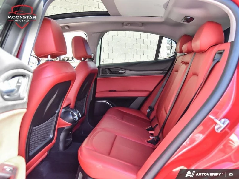 Alfa Romeo Stelvio Ti * CARFAX* АвтоКредит* (ЦЕНА ДО БГ), снимка 15 - Автомобили и джипове - 53245139