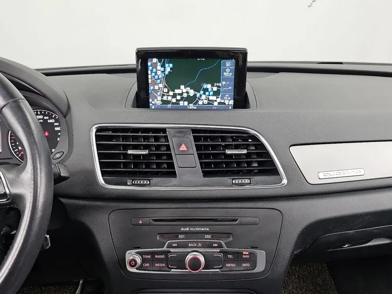 Audi Q3, снимка 14 - Автомобили и джипове - 55128652