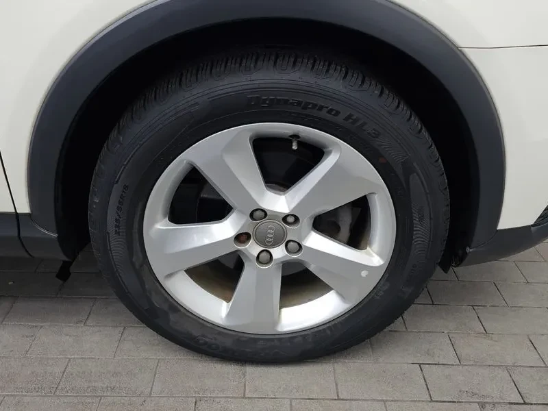 Audi Q3, снимка 5 - Автомобили и джипове - 55128652