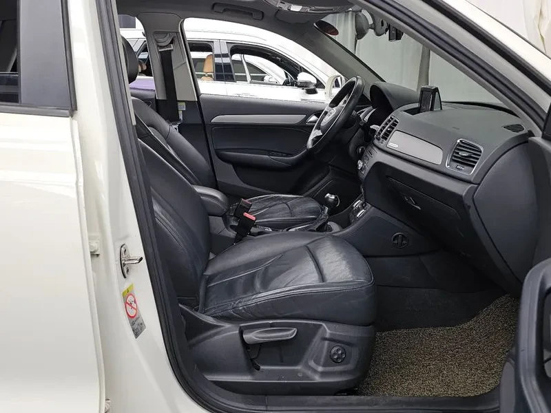 Audi Q3, снимка 11 - Автомобили и джипове - 55128652