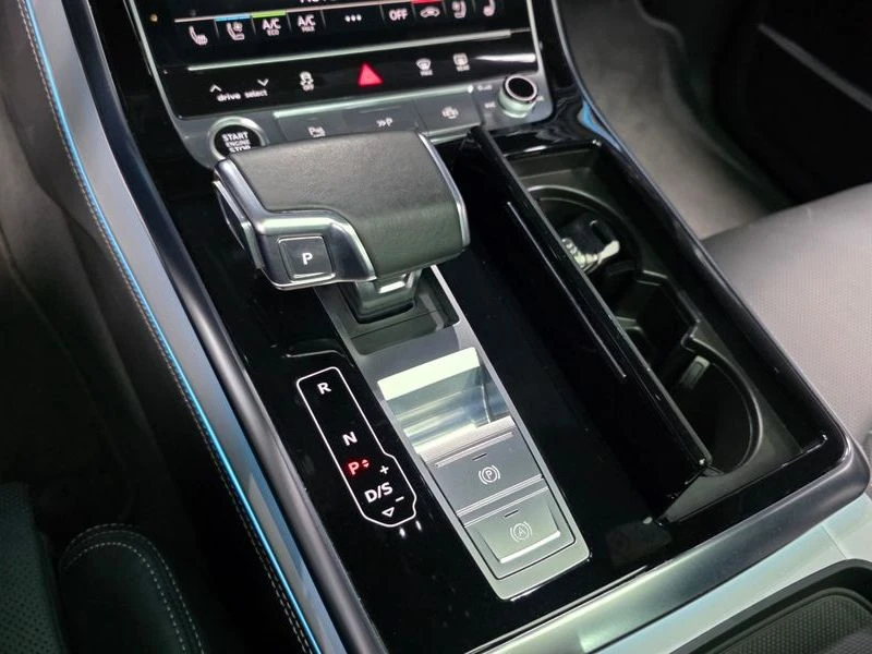 Audi Q7 3.0 DCB Automatic, снимка 12 - Автомобили и джипове - 55462962