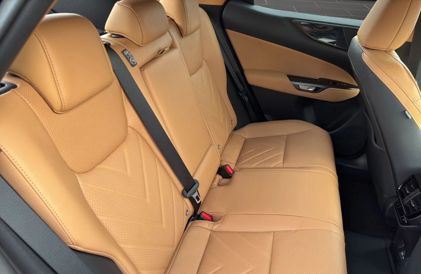 Lexus NX 450 h+ //2.5PHEV/309HP/BUSINESS/4X4/CAPLAY/CAM/710b | Mobile.bg   15