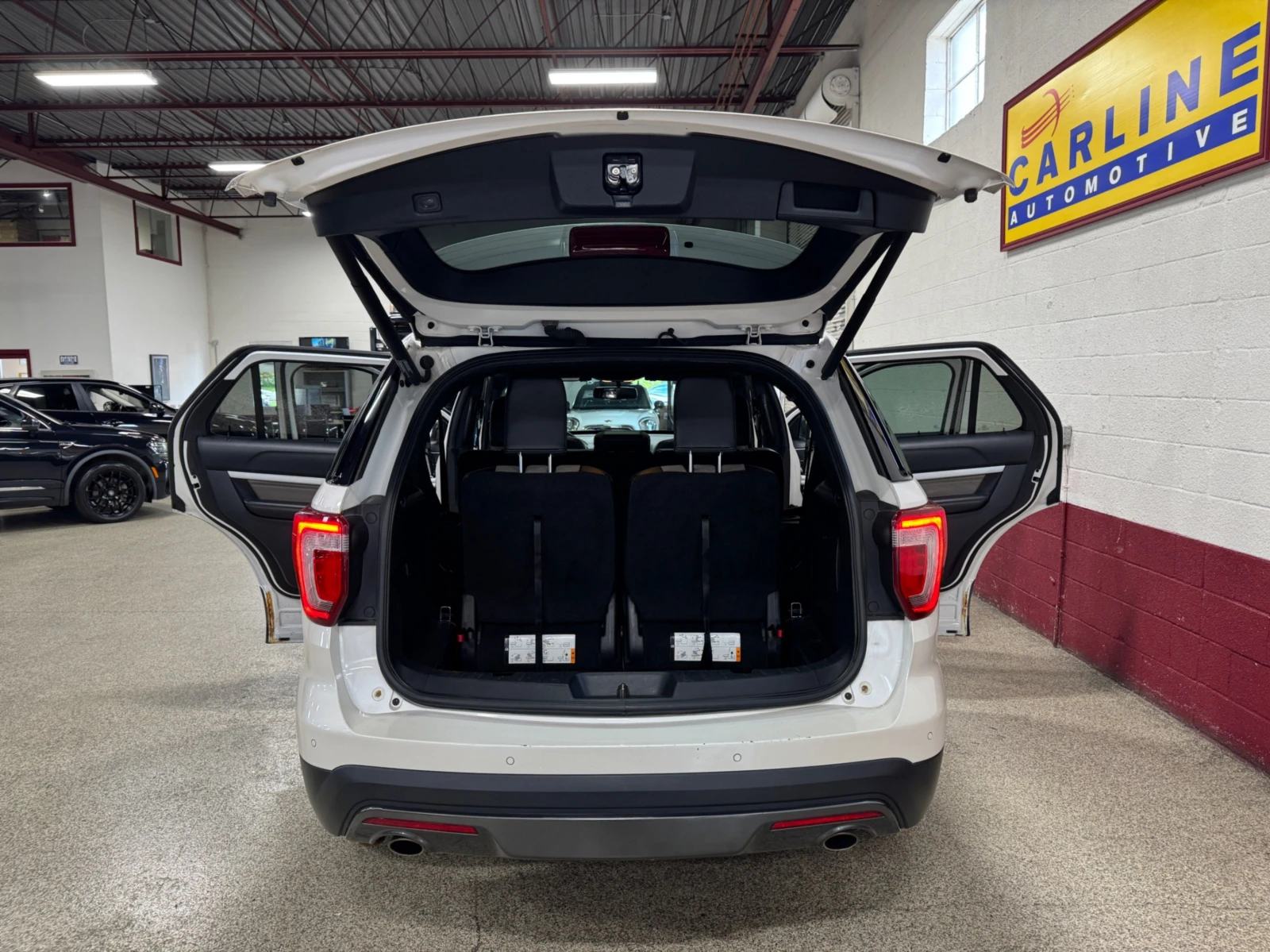 Ford Explorer 4x4 / XLT / PANO / 7 Seats - изображение 7