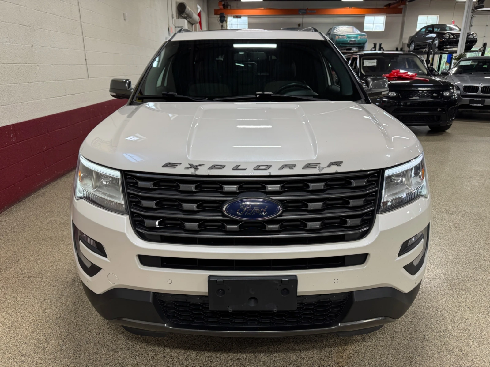 Ford Explorer 4x4 / XLT / PANO / 7 Seats - изображение 6
