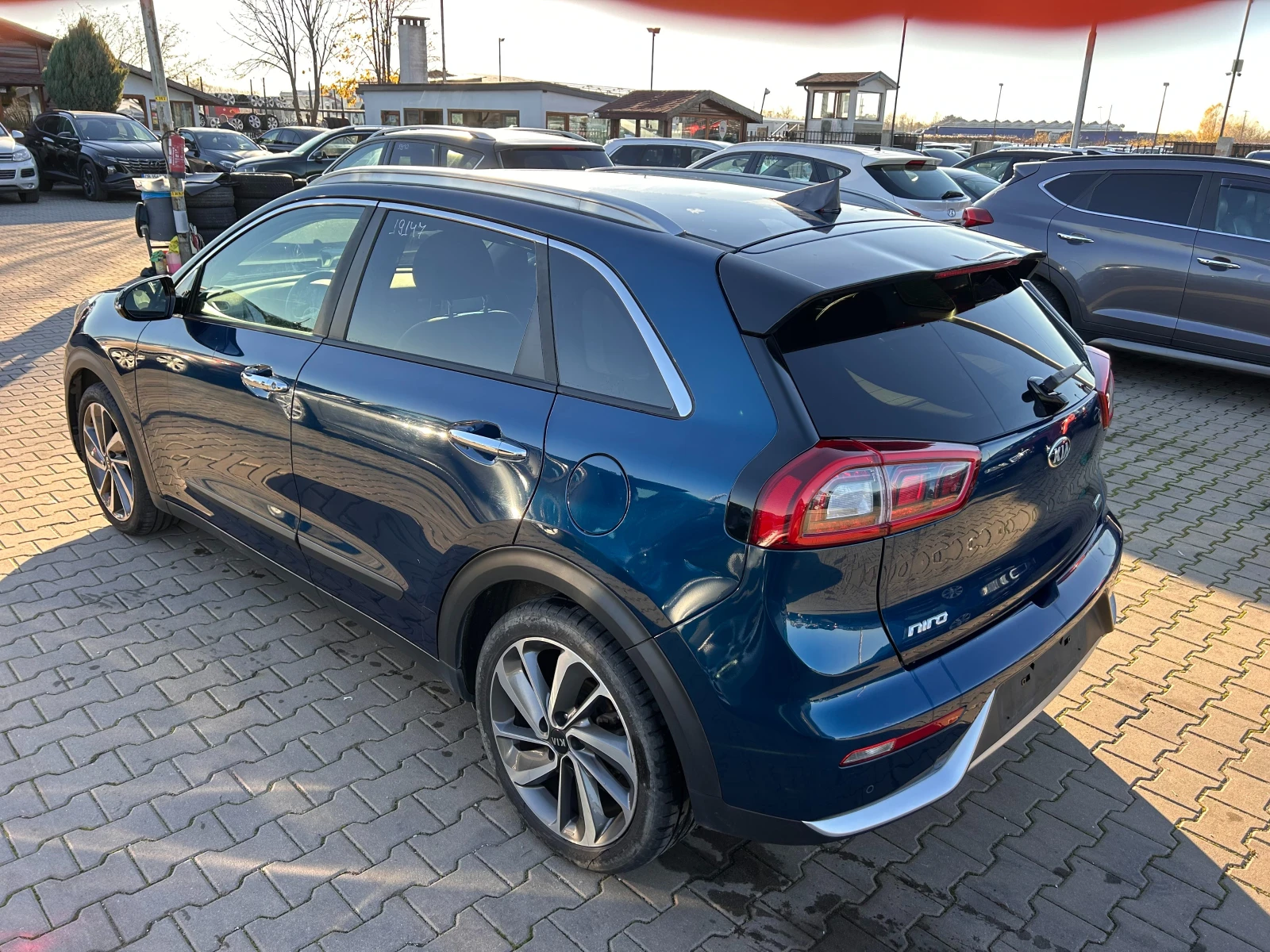 Kia Niro 1.6i HYBRID AVTOMAT/NAVI/KOJA EURO 6 - изображение 8