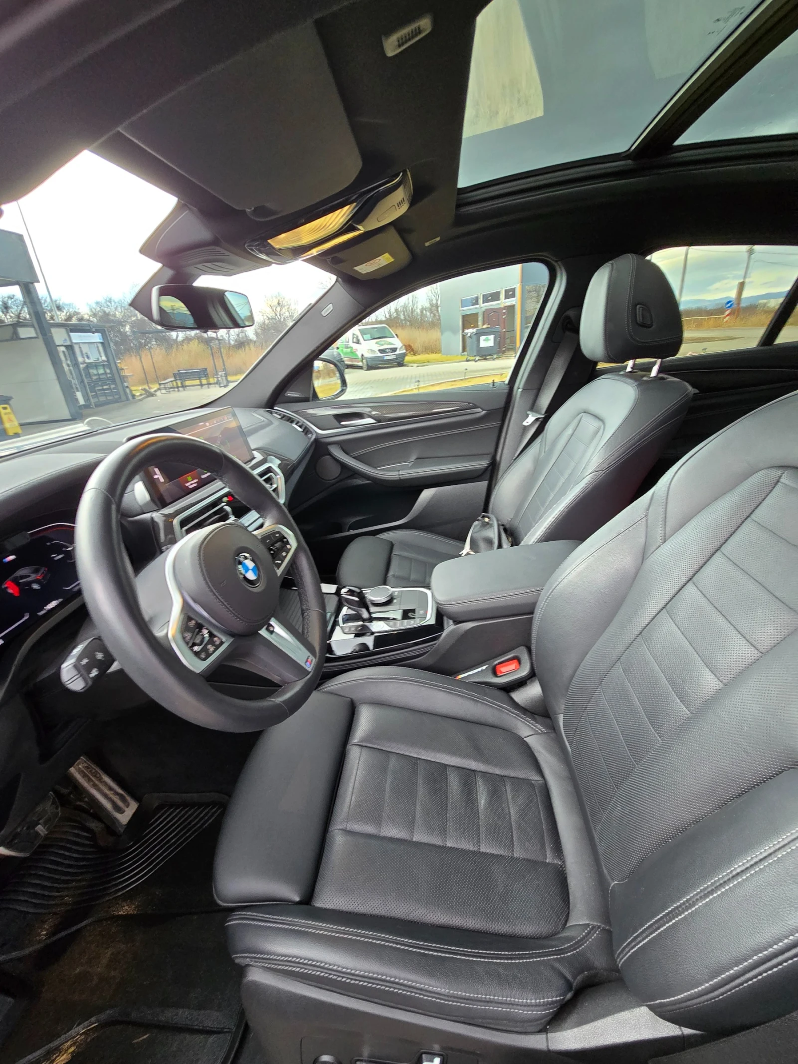 BMW X4 xDrive20i, неразличима от нова, М Sport пакет - изображение 5