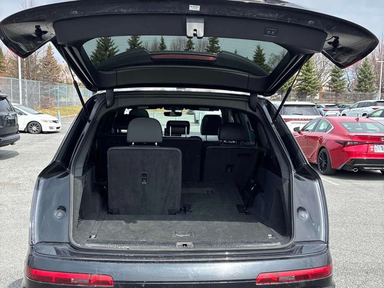 Audi Q7 Progressiv * ПОДГРЕВ * ОБДУХВАНЕ * 360 * ПАНОРАМА, снимка 12 - Автомобили и джипове - 54288735