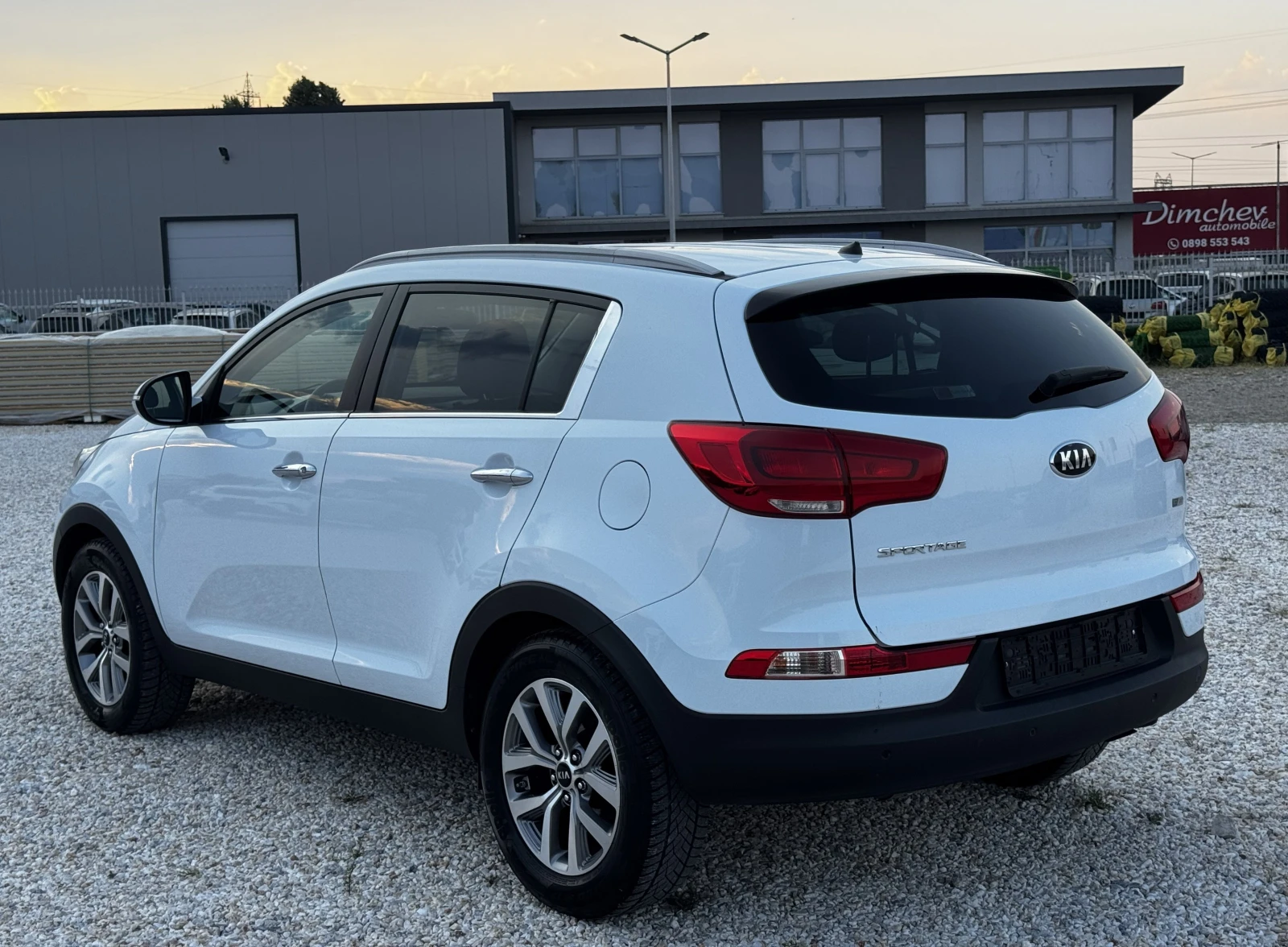 Kia Sportage 1.6i ГАЗ, снимка 2 - Автомобили и джипове - 55736138