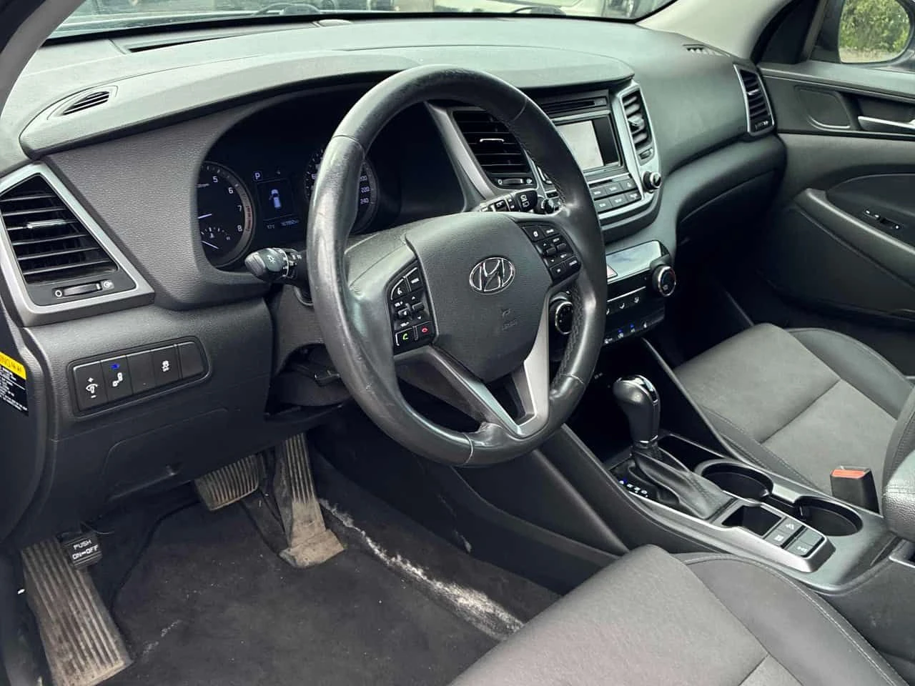 Hyundai Tucson * Premium * CARFAX * * АВТОКРЕДИТ БЕЗ ПЪРВОНАЧАЛНА, снимка 5 - Автомобили и джипове - 55414365