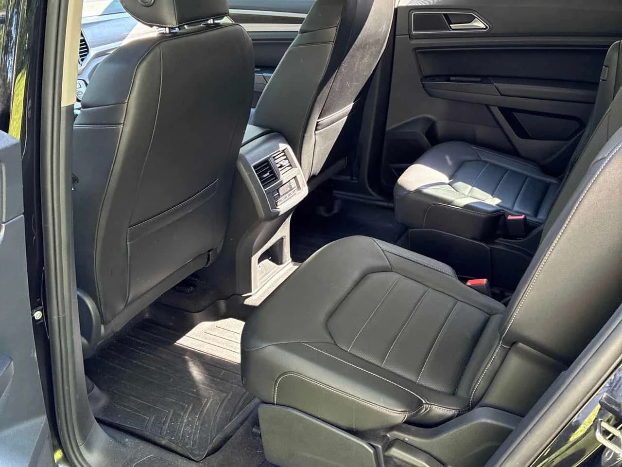 VW Atlas * Highline * CARFAX * ЦЕНА ДО БГ, снимка 16 - Автомобили и джипове - 55491694