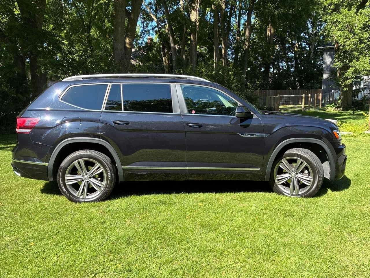 VW Atlas * Highline * CARFAX * ЦЕНА ДО БГ, снимка 3 - Автомобили и джипове - 55491694
