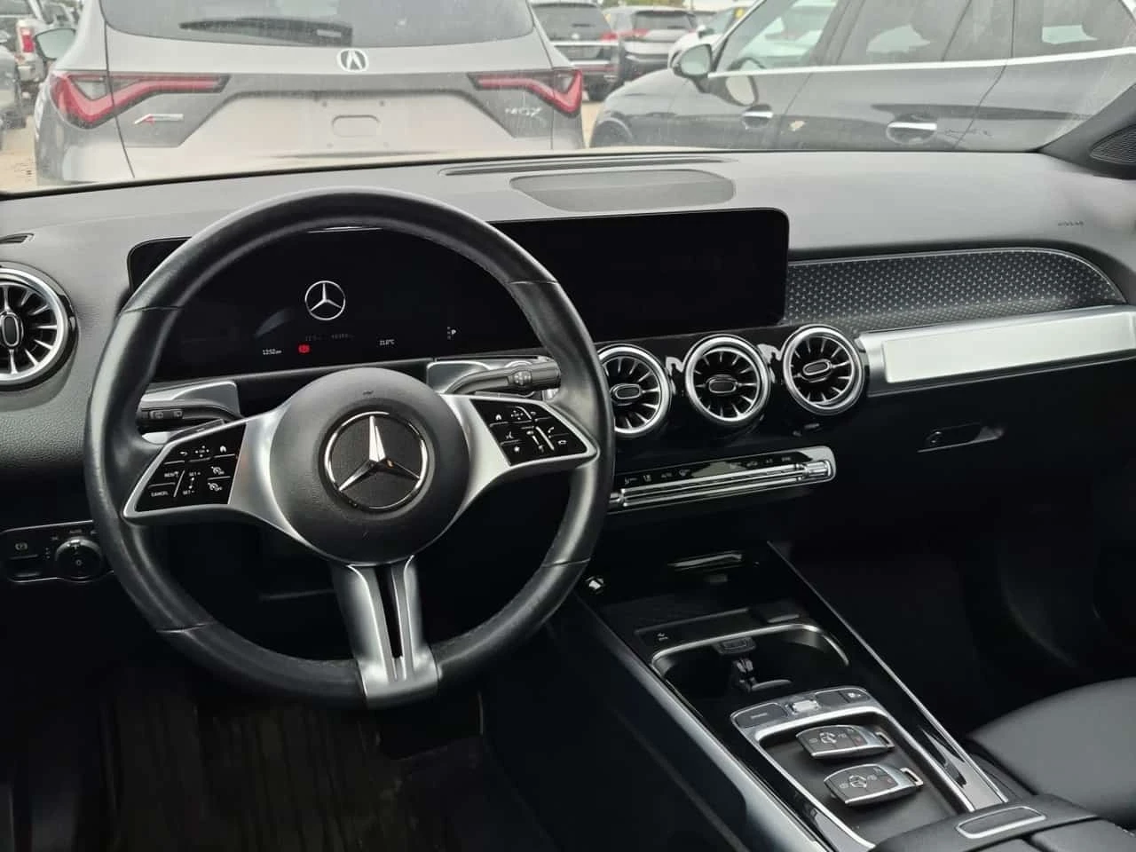 Mercedes-Benz GLB * 4MATIC * ACTIVE PARK ASSIST * BLIND SPOT * , снимка 10 - Автомобили и джипове - 56271354