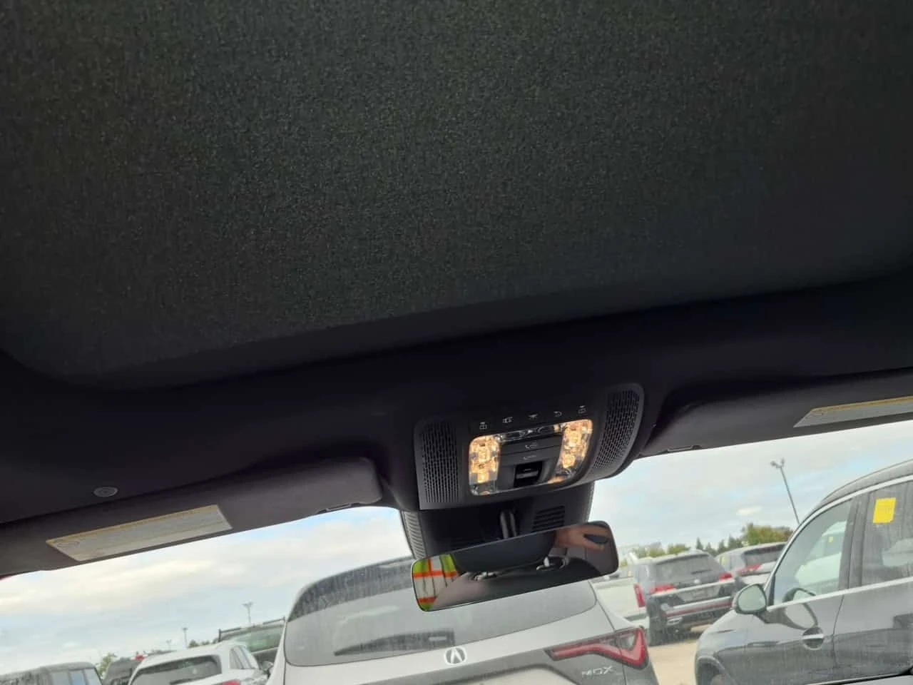 Mercedes-Benz GLB * 4MATIC * ACTIVE PARK ASSIST * BLIND SPOT * , снимка 12 - Автомобили и джипове - 56271354