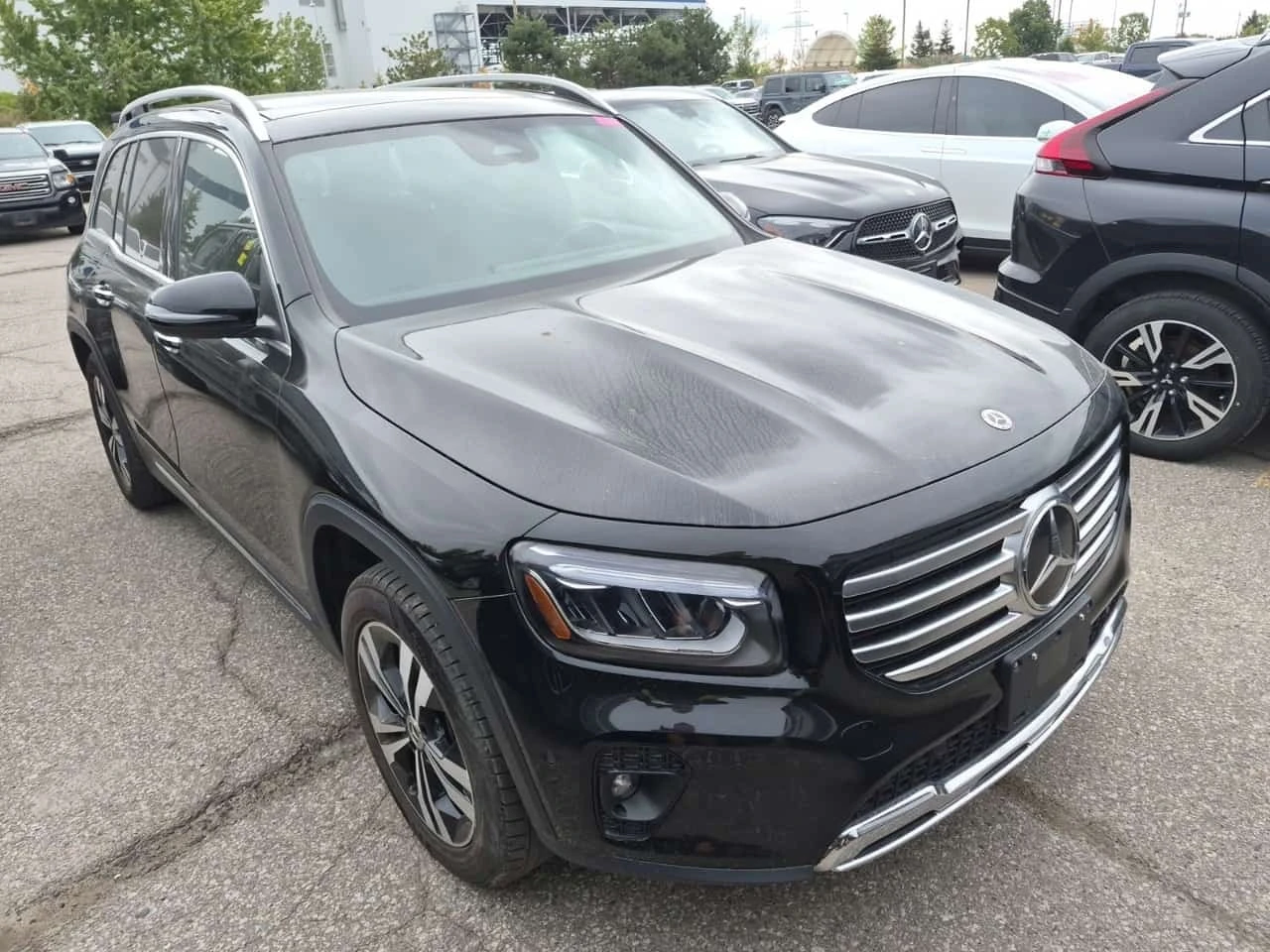Mercedes-Benz GLB * 4MATIC * ACTIVE PARK ASSIST * BLIND SPOT * , снимка 2 - Автомобили и джипове - 56271354