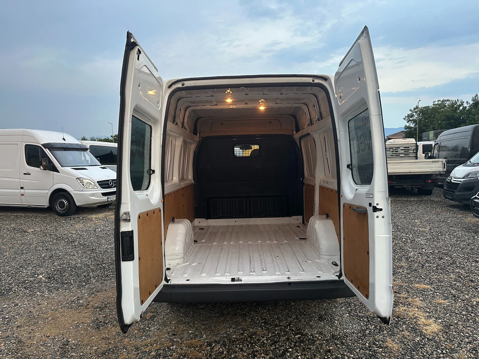 Ford Transit, снимка 9 - Бусове и автобуси - 55343209